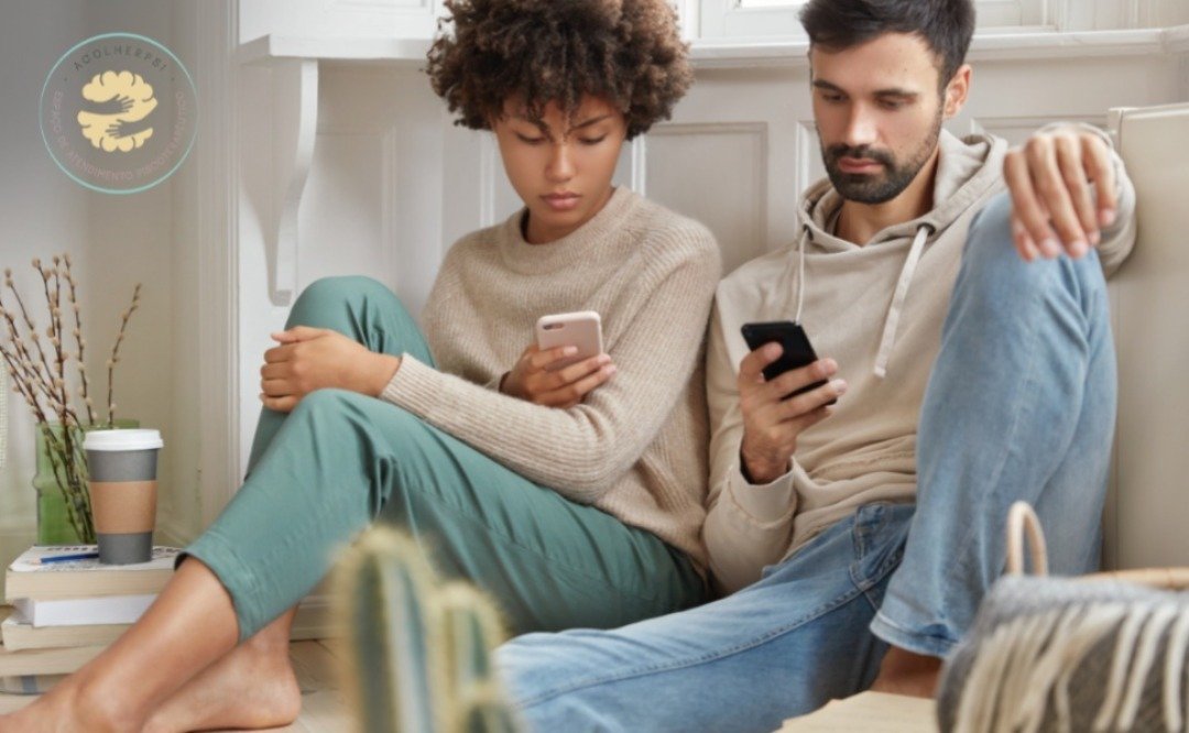 Hiperconectados sozinhos